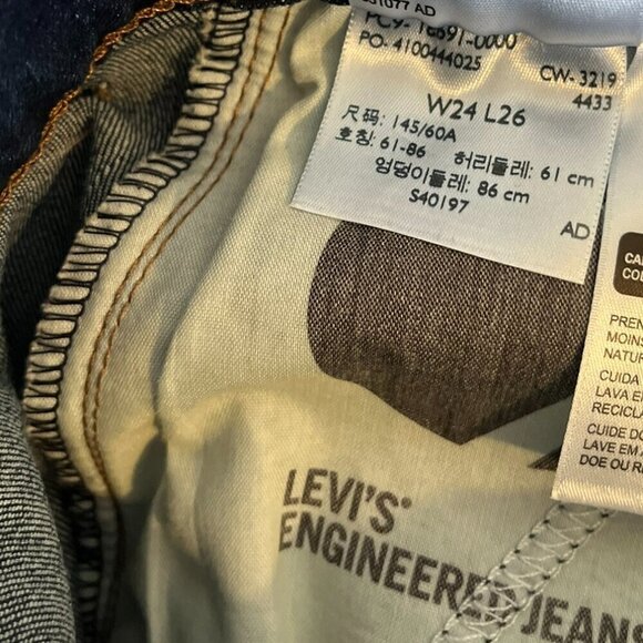 Levi's Woman's Red Tab LEJ Engineered Stretch Blue Premium Jeans Sz 24 x 26 - Picture 7 of 10
